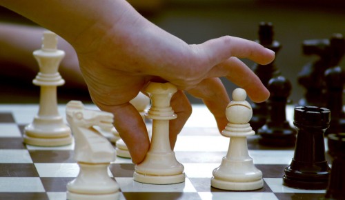 Школа №1694 Ясенева рассказала о Международном дне шахмат