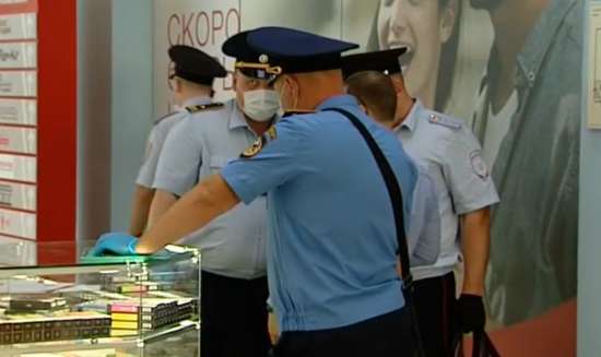 Более 60 нарушителей масочного режима выявили в торговых центрах на юге Москвы 20 июля