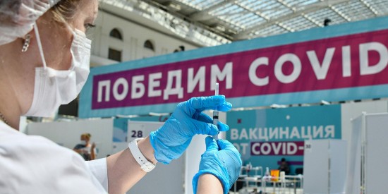Несколько десятков тысяч человек в центре вакцинации в «Лужниках» уже получили прививку от коронавируса