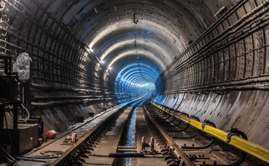 Станции метро южного сектора БКЛ отделают кварцевым агломератом