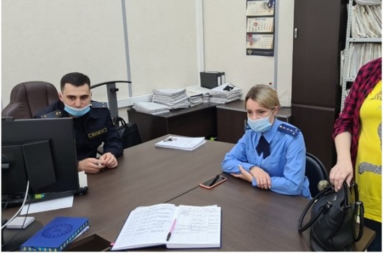 Черемушкинский межрайонный прокурор приняла участи в приеме граждан в отделе судебных приставов