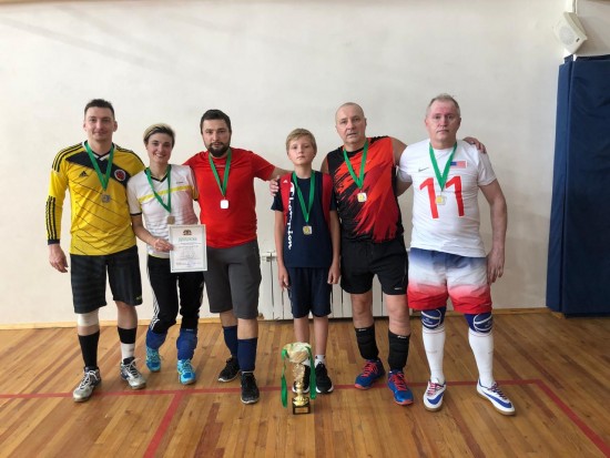 Спортсмены из Черемушек с ограниченными возможностями отличились на соревнованиях по волейболу
