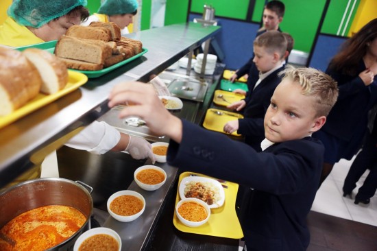 Школа №51 предупредила о начале приеме заявлений на предоставление бесплатного питания