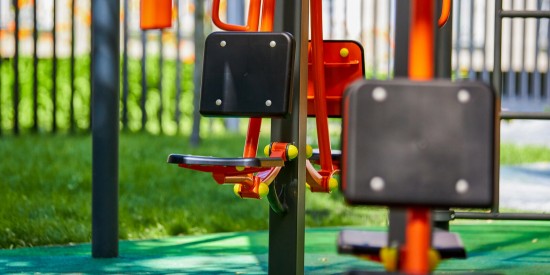 11 детских площадок будут реконструированы в Обручевском районе
