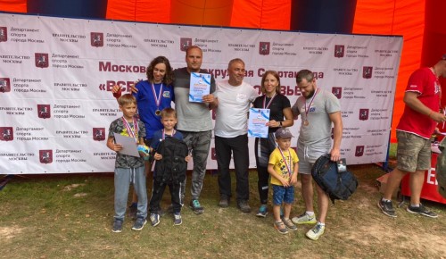 На городских соревнованиях по «Туристическому слету» семья из Черемушек заняла первое место