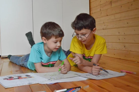 Воспитатели Образовательного комплекса "Юго-Запад" рассказали секреты обучения детей рисованию