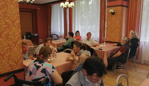 В пансионате для ветеранов труда №6 прошел мастер-класс "Китайская чайная церемония"