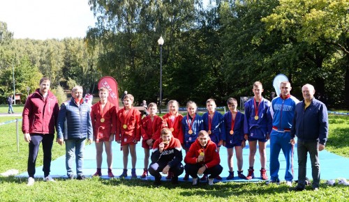Спортсмены "Самбо-70" приняли участие в фестивале спорта и здоровья в парке Тропарево