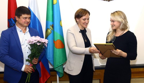 Мастера на все руки. В округе поздравили и наградили профессионалов своего дела