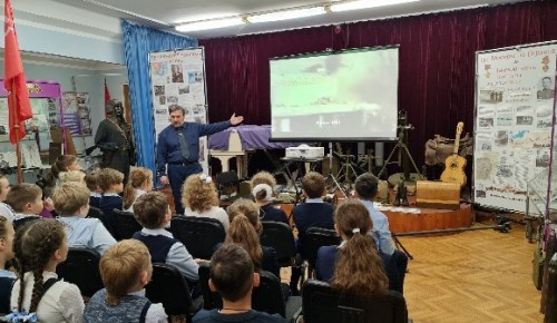 Школа №2114 Северного Бутова провела мероприятия, посвященные 80-летию начала фашисткой блокады Ленинграда