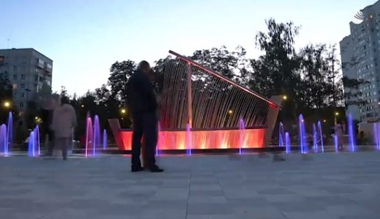 В Зюзине на обновленном Черноморском бульваре появился светодинамический фонтан