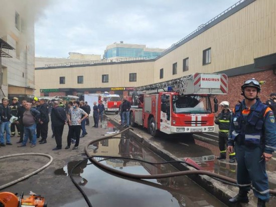 Огнеборцы ЮЗАО ликвидировали пожар на Новоясеневском проспекте