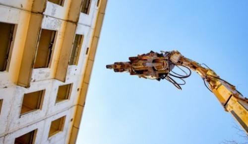 Восемь незаконных строений снесли в Теплом Стане