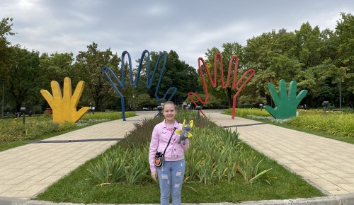 Учащиеся школы №121 посетили парк имени 50-летия Октября в рамках олимпиады "Музеи. Парки. Усадьбы"