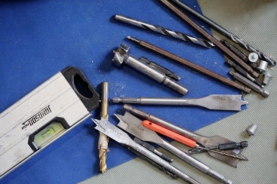 В Академическом районе украли строительные инструменты