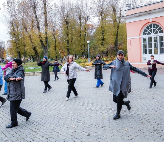 На территории усадьбы "Воронцово" стартуют занятия по танцам в рамках проекта "Московское долголетие"