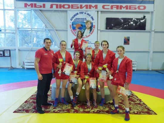 Ученицы школы №2103 завоевали награды на Всероссийских соревнованиях по самбо