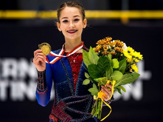 Воспитанница "Самбо-70" Софья Акатьева одержала очередную победу на юниорском Гран-При по фигурному катанию