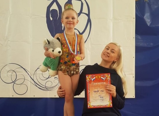 Воспитанницы студии художественной гимнастики Seventeen завоевали медали на открытом турнире 