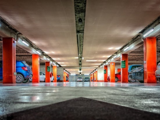 Бутовчане могут арендовать парковочные места у станции метро  "Бунинская Аллея"