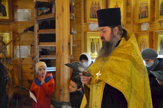 Приход храма Священномученика Ермогена в Зюзине отметил малый престольный праздник
