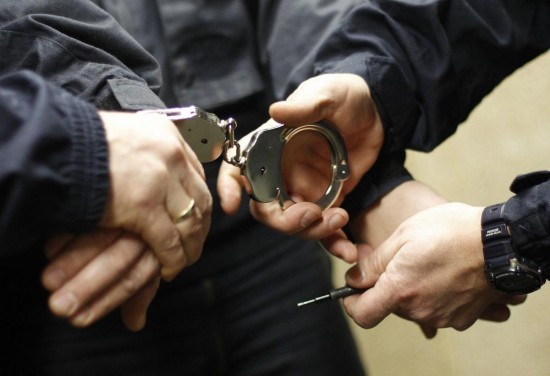 В Обручевском районе полицейские задержали мужчину, подозреваемого в покушении на сбыт наркотиков