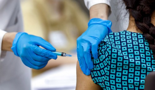 Пункты вакцинации и экспресс-тестирования на COVID-19 в ЮЗАО работают по прежнему графику