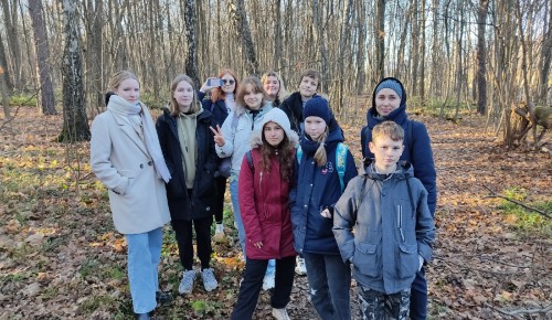 Ученикам школы им. Н. М. Карамзина показали уникальные места Битцевского леса