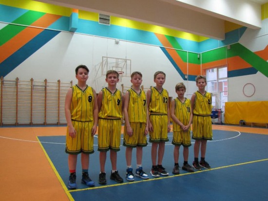 11 ноября в школе №46 прошло открытие баскетбольного турнира 