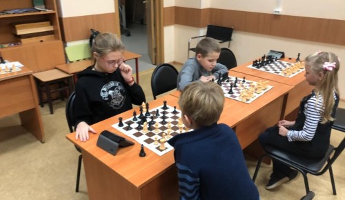 «Альмега» рассказала о шахматном турнире в клубе «Ломоносовец»