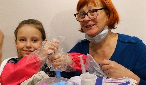 В МСЦ «Ломоносовский» состоялся благотворительный мастер-класс для детей