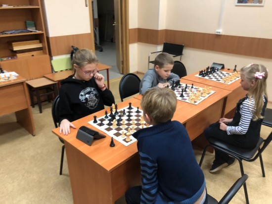 «Альмега» рассказала о шахматном турнире в клубе «Ломоносовец»