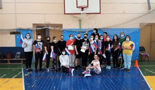 Сотрудники школы №17 приняли участие в сдаче нормативов ГТО