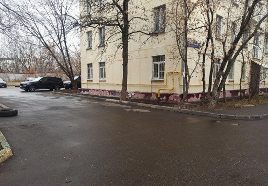На улице Ивана Бабушкина был демонтирован незаконно установленный шлагбаум