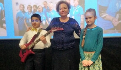 Ученики музыкальной школы Иванова-Крамского выступили на Дне волонтера в Дарвиновском музее