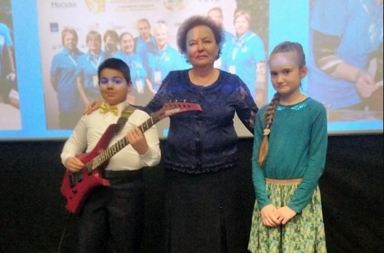 Ученики музыкальной школы Иванова-Крамского выступили на Дне волонтера в Дарвиновском музее