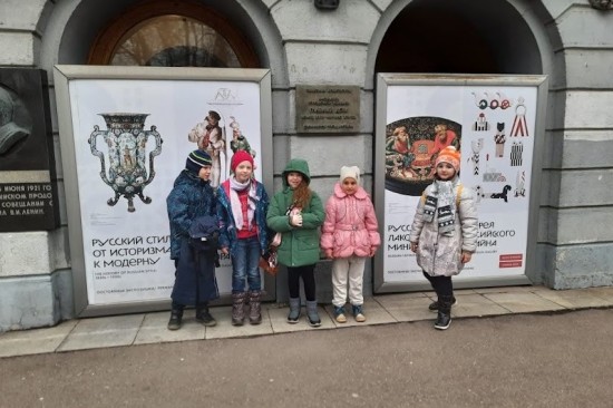 Ученики школы № 45 посетили Всероссийский музей декоративно-прикладного и народного искусства