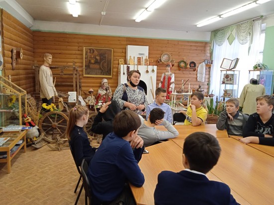 В школе №2009 прошел цикл уроков, посвященных 80-летию битвы под Москвой