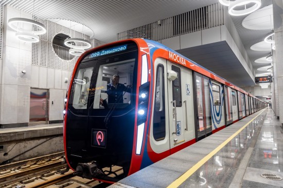 Между новыми станциями БКЛ метро теперь курсируют только поезда "Москва-2020"