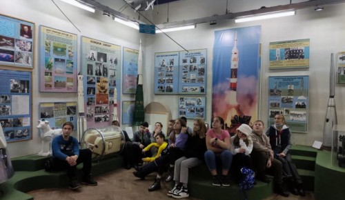 Ученики школы №2114 в рамках проекта «Исторические субботы» посетили музей ДОСААФ
