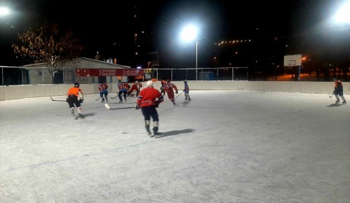 В «Ратмире» состоялся спортивный праздник «Открытие ледового сезона – все на коньки!»