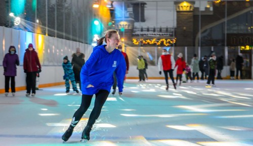 Площадь ледовых катков фестиваля "Путешествие в Рождество" превышает 20,7 тысяч кв. метров