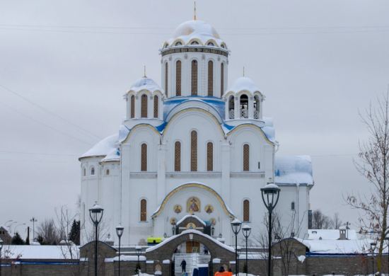 Храм Покрова Пресвятой Богородицы в Ясеневе объявил сбор вещей для бездомных