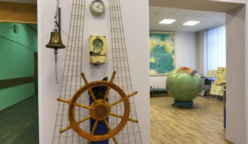 Музей Военно-морского флота открыли в школе Ясенева