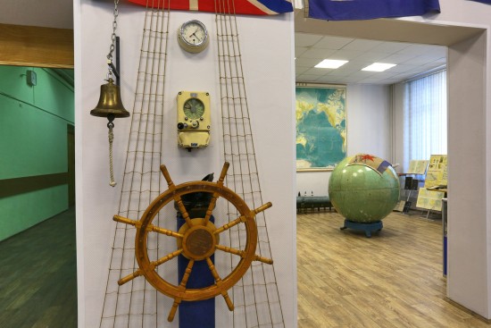 Музей Военно-морского флота открыли в школе Ясенева